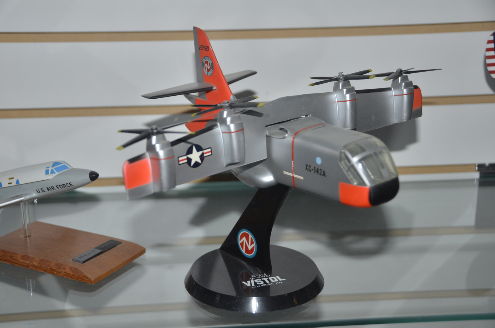 Ling Temco Vought XC-142