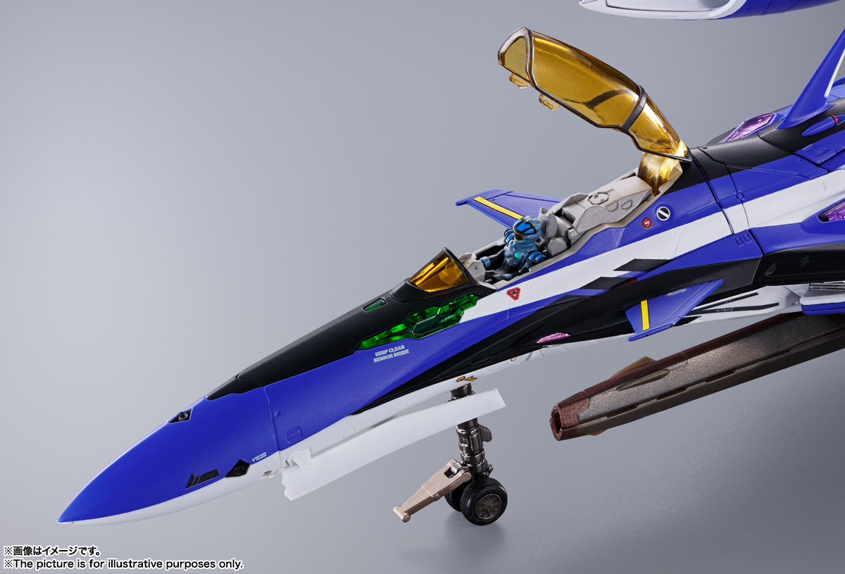 DX CHOGOKIN YF-29 Durandal Valkyrie (Max Jenius Genus Machine