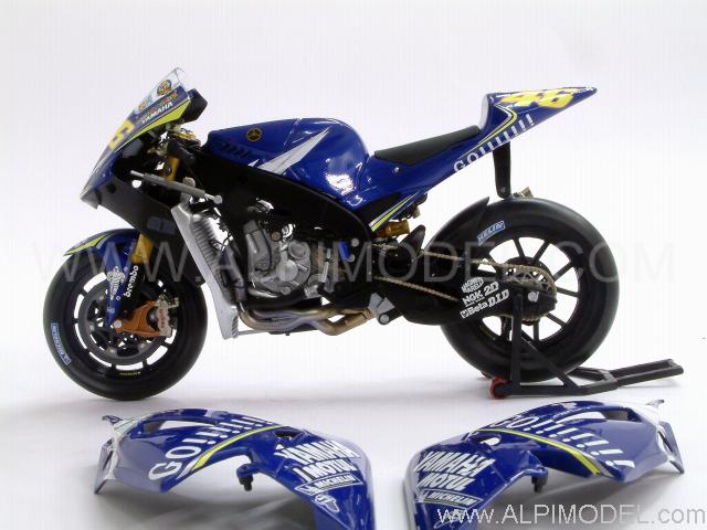 MINICHAMPS 122053046 Yamaha YZR-M1 World Champion MotoGP 2005