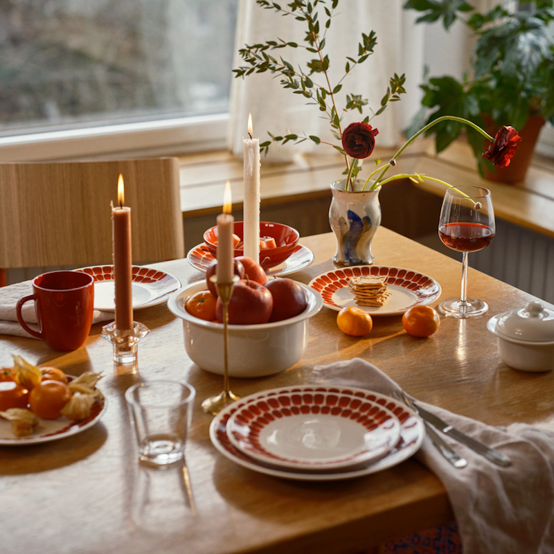 24h トゥオキオ プレート 20cm レッドiittala/Arabia|北欧食器の
