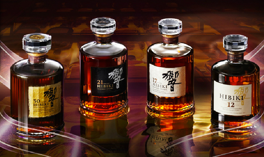 響 21年 ウイスキー サントリー 箱付 700mlの通信販売