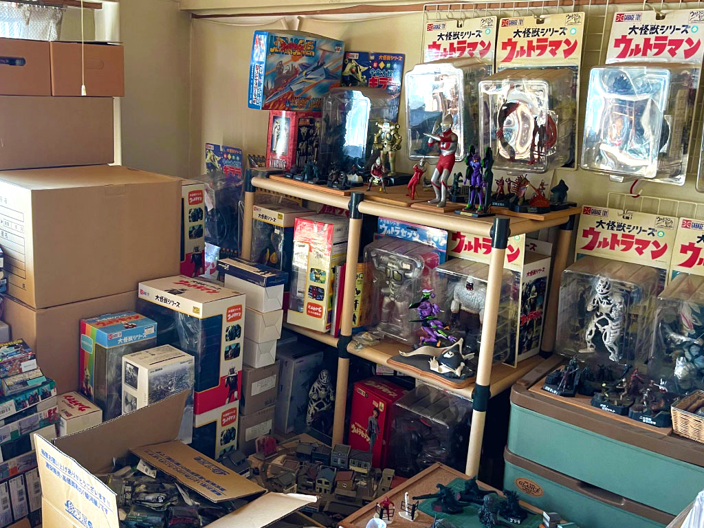 埼玉県三郷市へ、500点を超える特撮フィギュアなどの出張買取に伺い