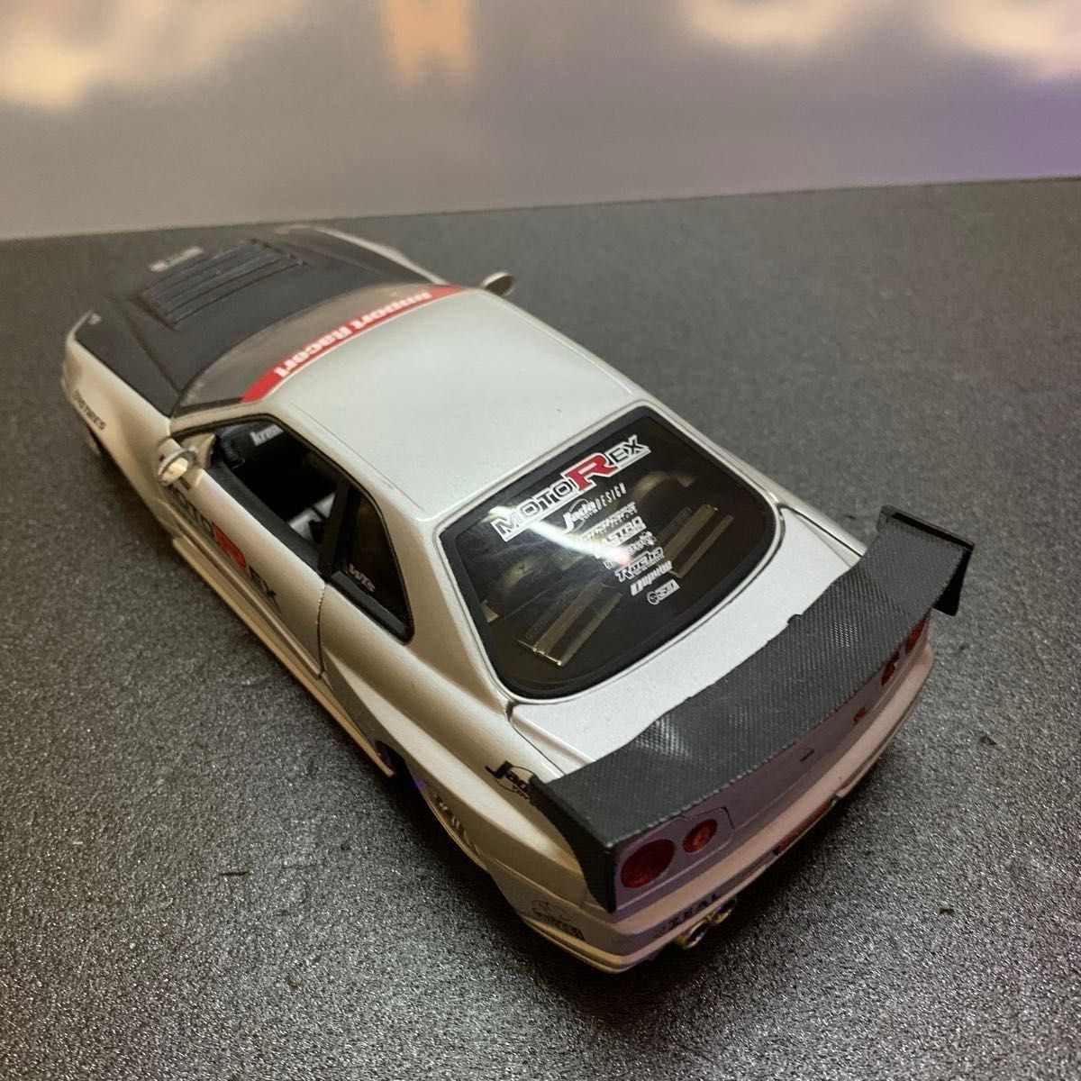 250 ニッサン スカイライン GT-R R34 1/24スケールダイキャスト