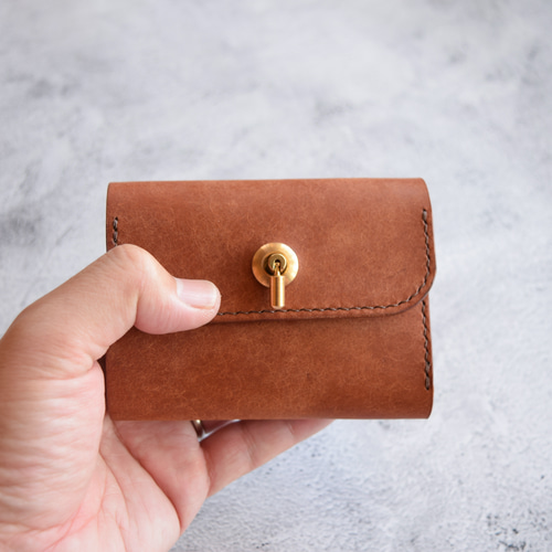 三つ折り財布 本革 ｲﾀﾘｱﾝﾚｻﾞｰ 【オコシ金具】 Brown ブラウン 三つ折り
