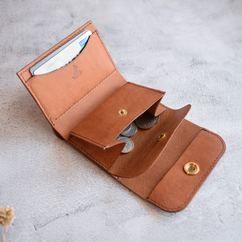 三つ折り財布 本革 ｲﾀﾘｱﾝﾚｻﾞｰ 【オコシ金具】 Brown ブラウン 三つ折り