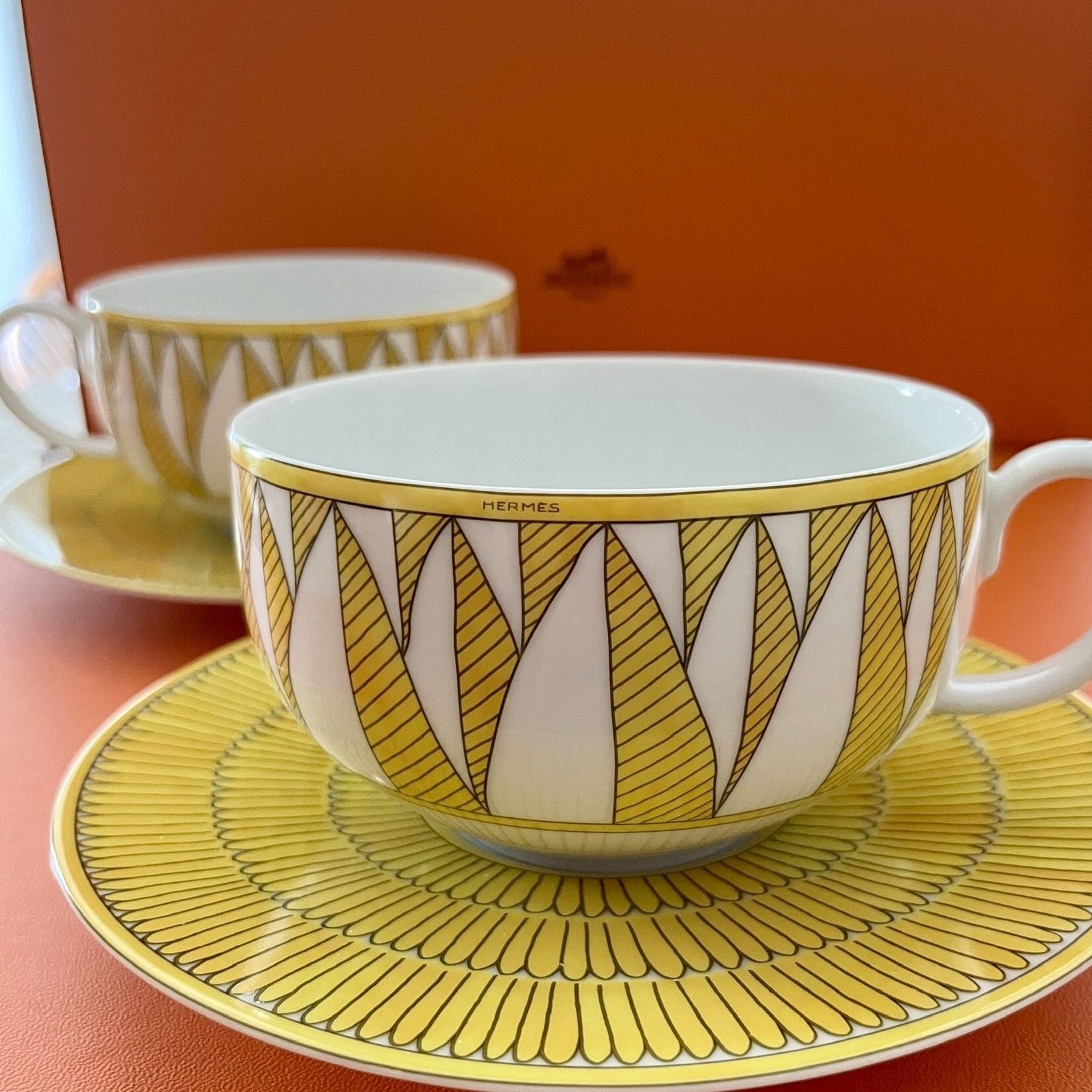 取り寄せ可能！エルメス食器「ソレイユドゥエルメス(Soleil d'Hermes