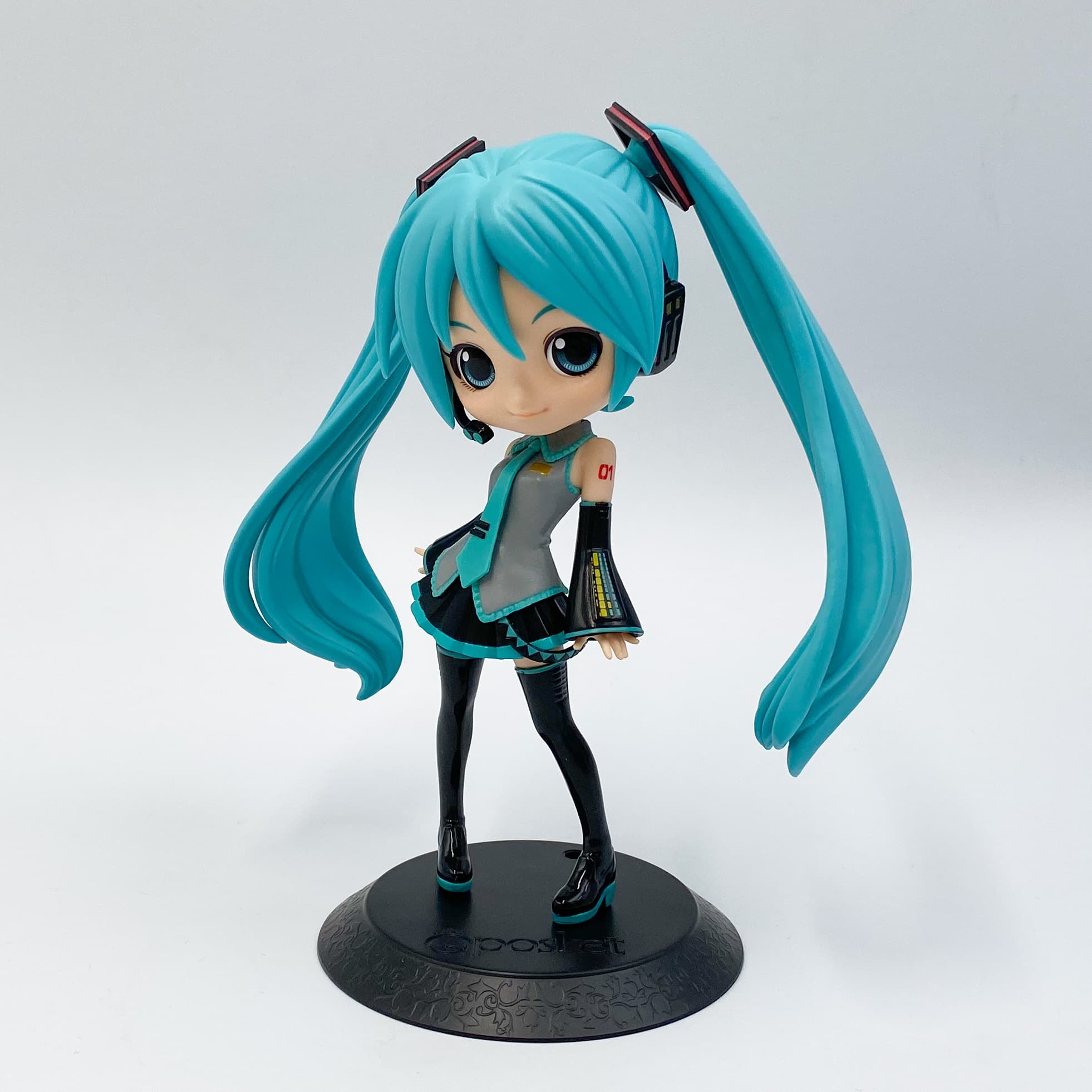初音ミクが凛々しい定番コスチュームでQ posketに初登場！｜オンライン