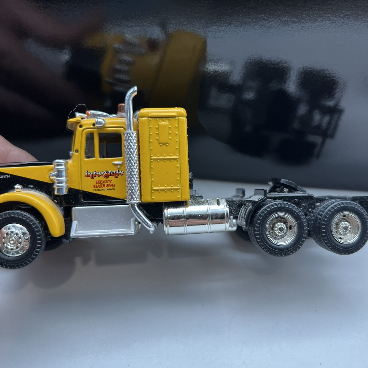 Kenworth W925 With King Trailer And Rock Crusher Load - CORGI