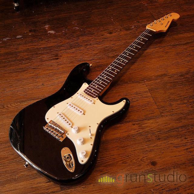 Selder ST-16 ストラトタイプ セルダー エレキギター -GrunSound-b349