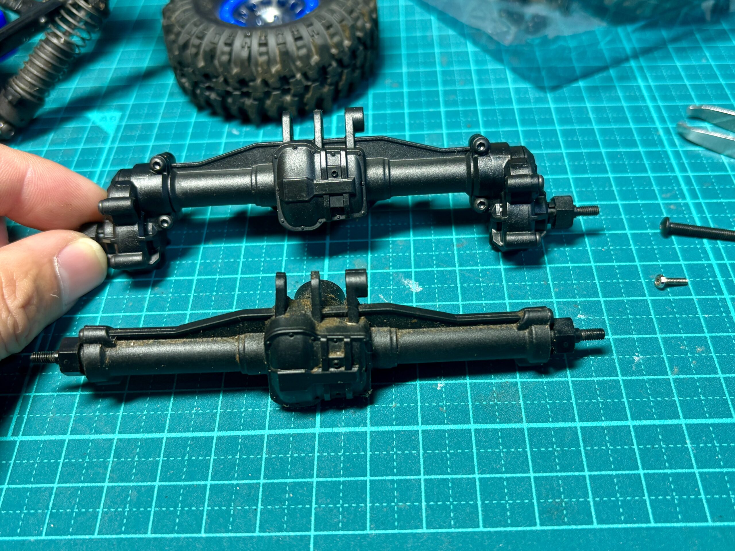 トラクサス TRX4M カスタム ポータルアクスル 9843R 取り付け -