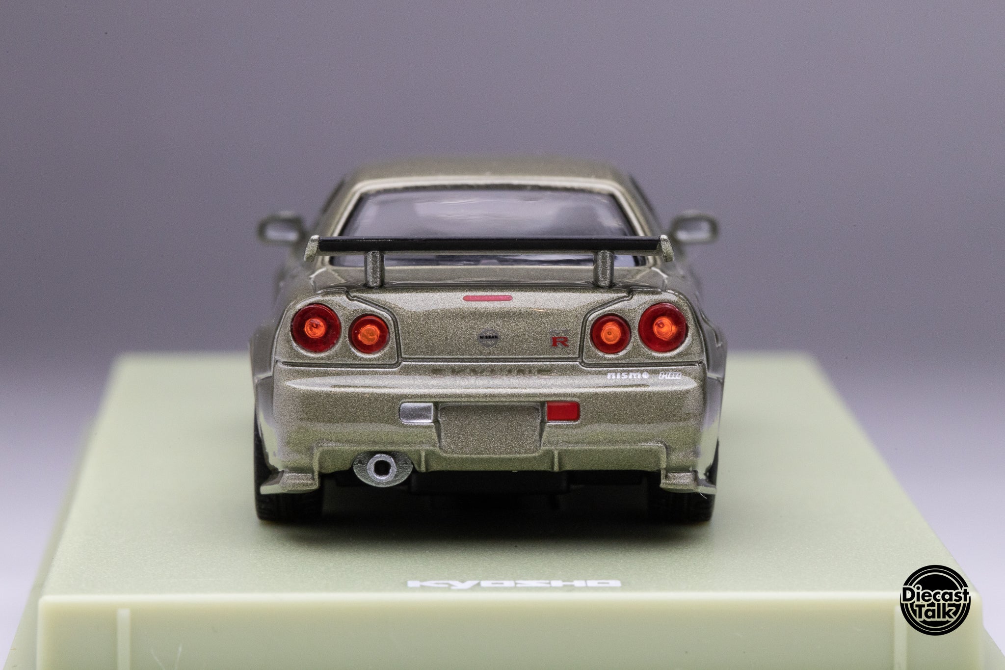DiecastTalk Exclusive Kyosho 1/64 Nissan Skyline R34 GT-R Millenium Ja