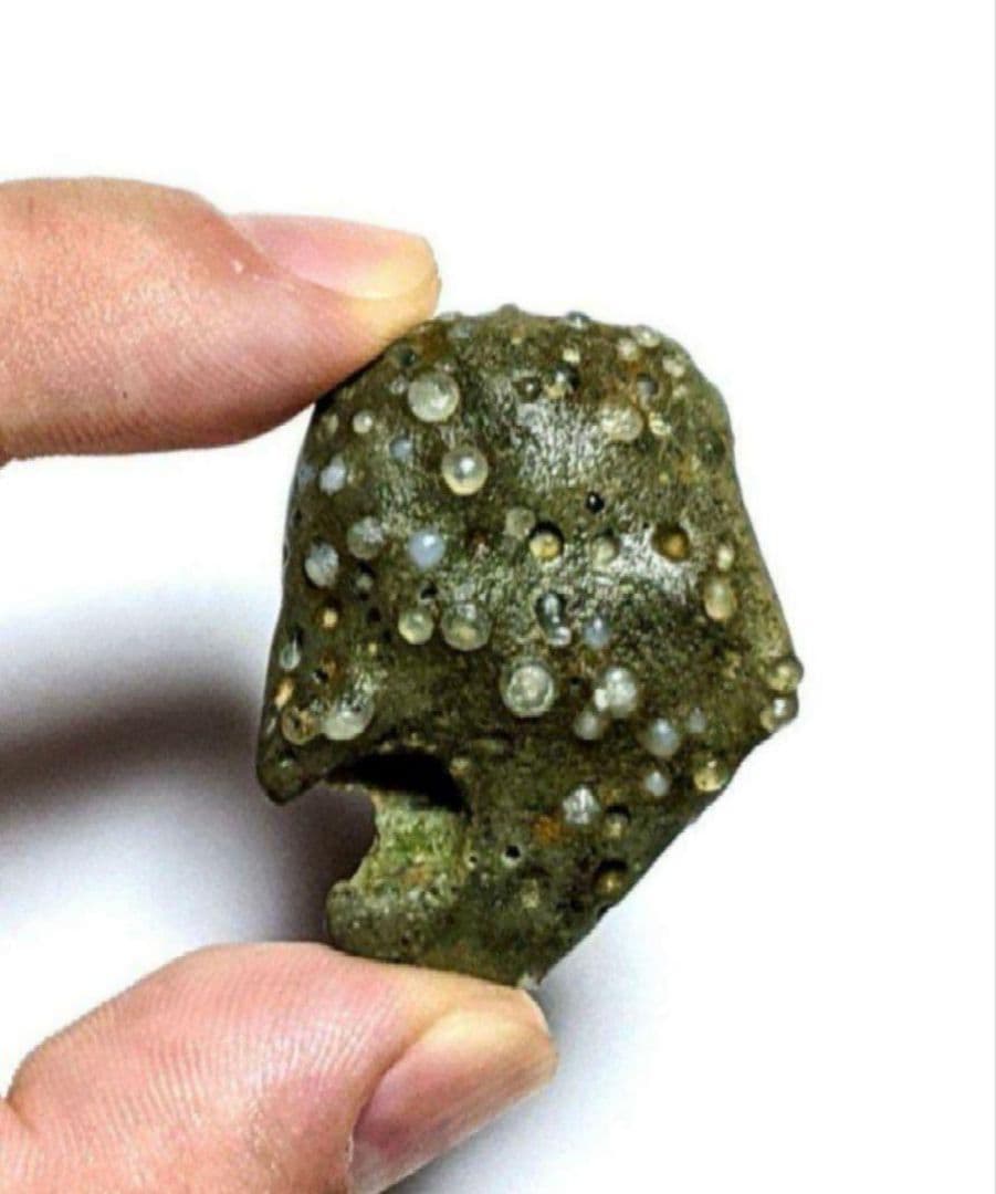 Y*u様 青森県産 今別町産 袰月産 舎利母石 原石 奇石 安山岩 子持ち石