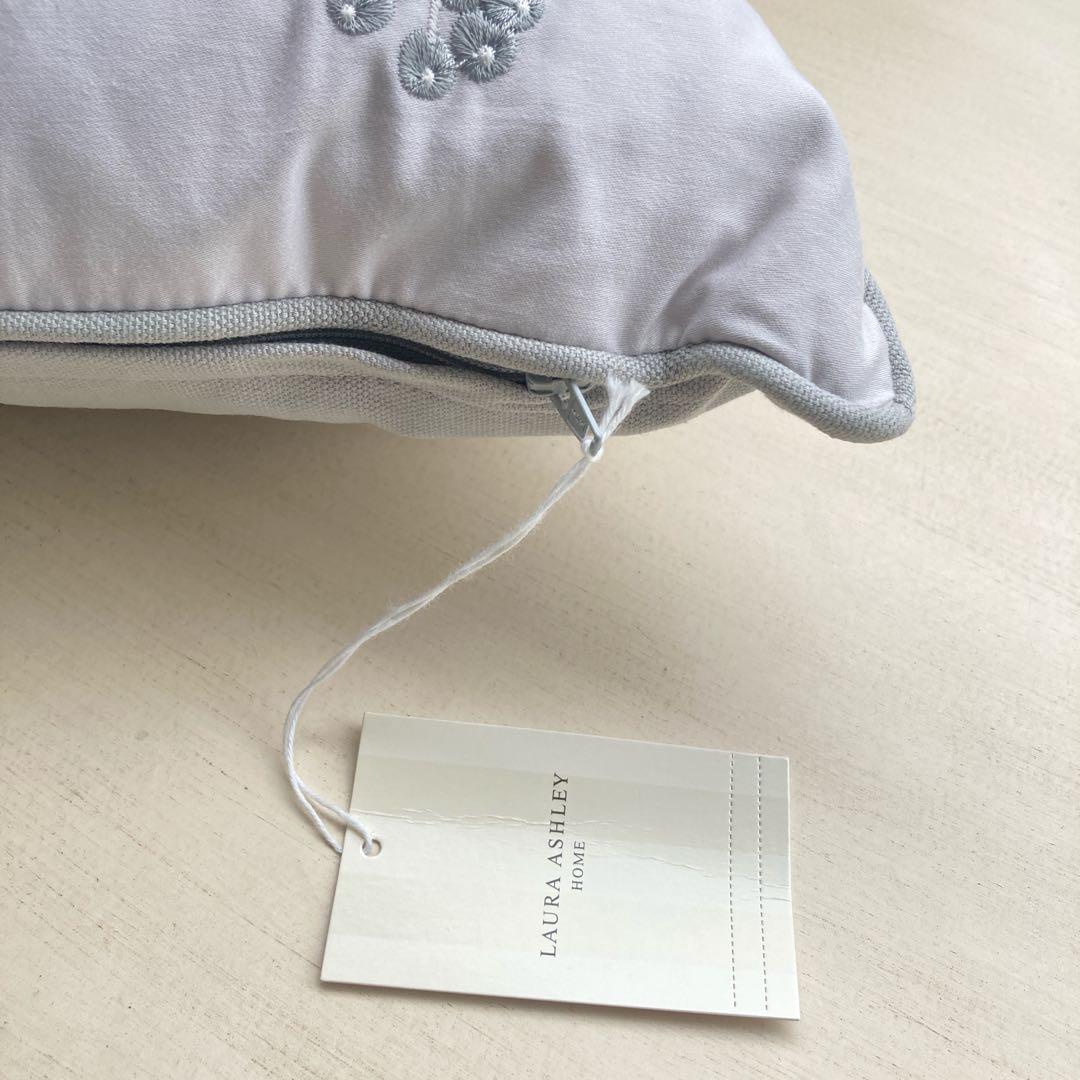 ローラアシュレイイギリス老舗 一面刺繍枕クッション フェザーパッド