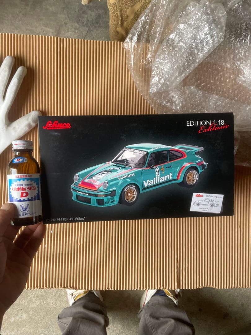 自動車 Schuco 1/18 Porsche 934 RSR #9 Vaillant Schuco 1:18 Kremer Porsche 934 RSR #6 European GT Championship