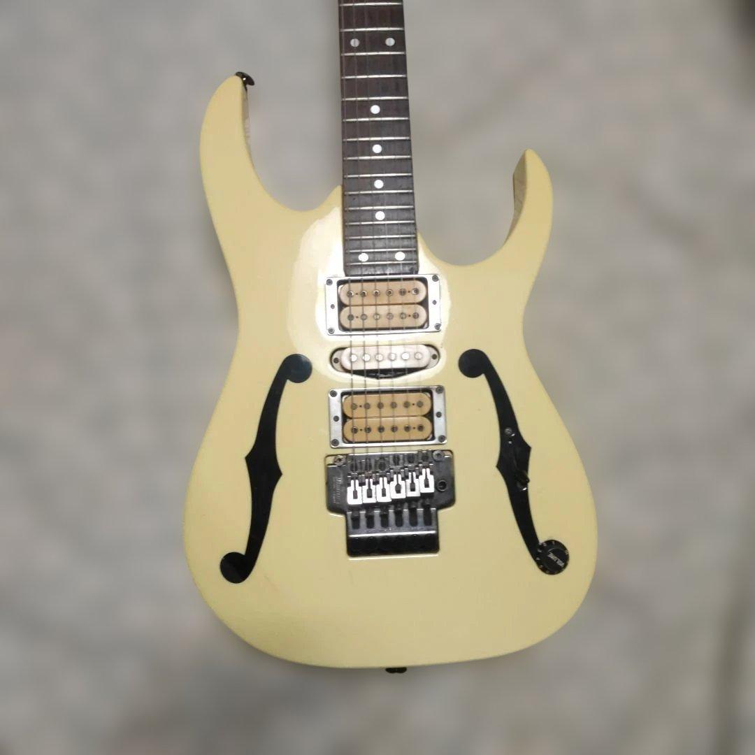 Ibanez エレキギター　PGMシリーズ Amazon.com: Ibanez Paul Gilbert PGMM31 - White : Musical Instruments