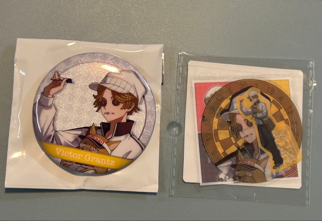 第五人格 ポストマン ラウンドワン 缶バッジ フレークシール - メルカリ