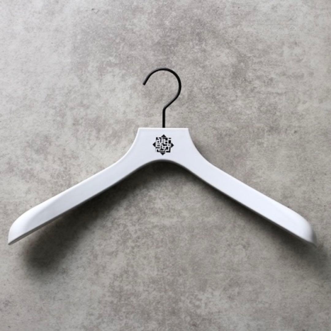 布袋寅泰 HOTEI× TAKEO KIKUCHI ハンガー NEWS| ワールド オンラインストア | WORLD ONLINE STORE