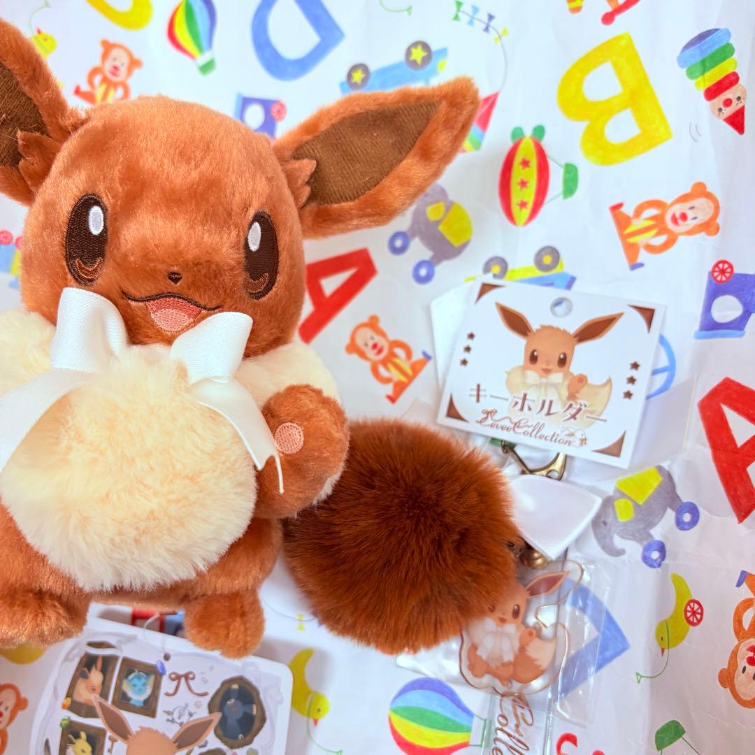 イーブイ　ぬいぐるみ&キーホルダーセット　Eevee Collection イーブイたちが勢ぞろいの「Eevee Collection」がポケモンセンターに