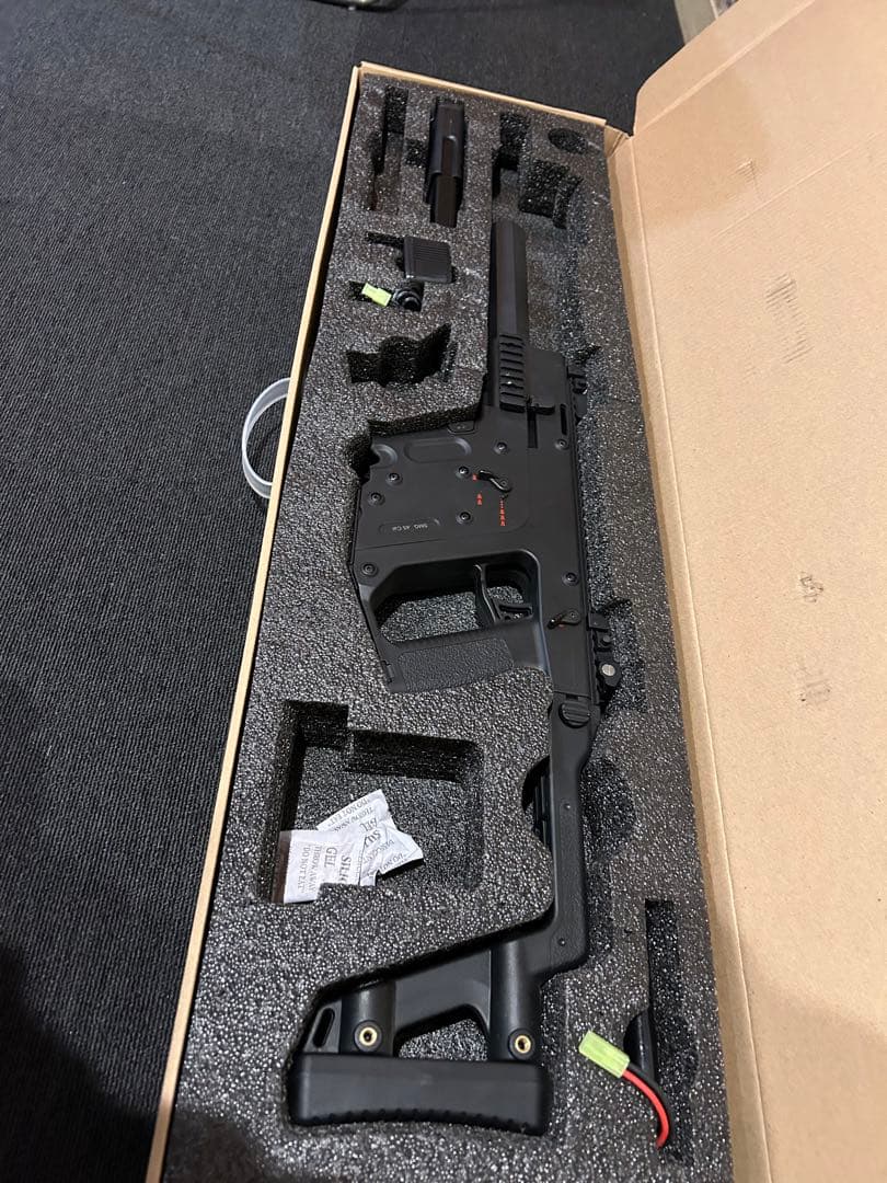 静*華様 電動ガン クリスベクター KRYTAC電動ガン本体 KRISS VECTOR(クリスベクター) /対象年齢18歳以上