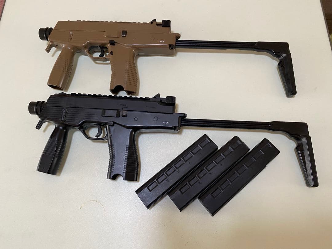 クラウン　elex9 2丁　予備マガジン3本 クラウンモデル 電動サブマシンガン エレックス9 ELEX9専用 25連射