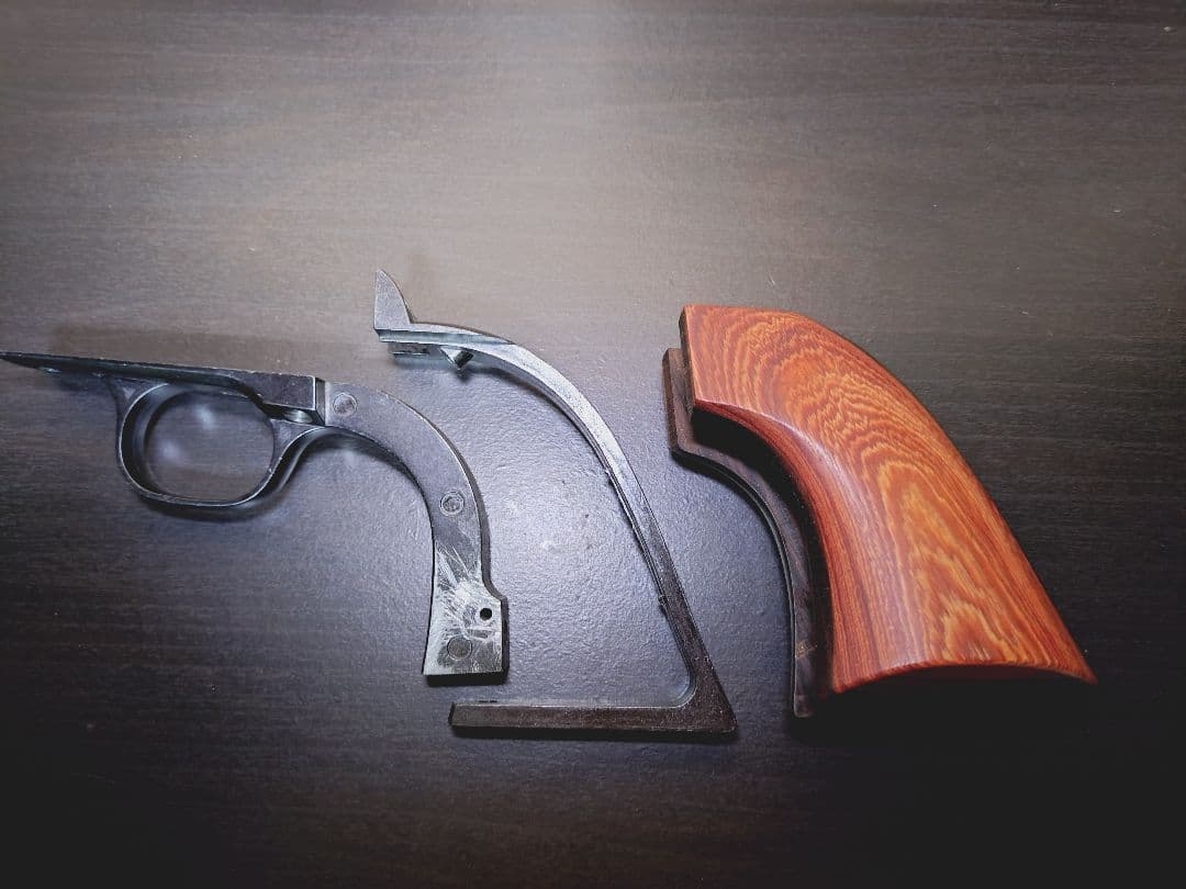 タナカ　コルトSAA　木製グリップ・トリガーガードセット 売り切れ【特選中古品】発火モデルガン タナカワークス コルトSAA(2nd