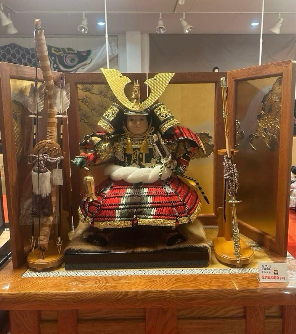 豪華五月人形吉浜人形鎧飾り一式 屋久杉大将飾り 金兜 木製屏風付き 新品未使用 2/18〜2/25☆ポイント2倍！】五月人形 鎧飾り 5号 華山 金屏風 鎧飾