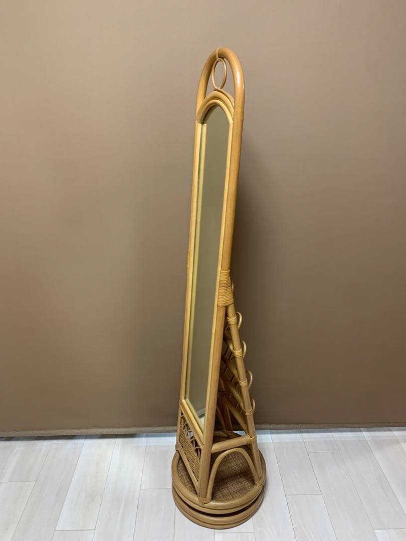オールドラタン　回転式 スタンドミラー 姿見鏡 全身鏡 回転鏡 シューズラック Amazon.co.jp: 回転式全身鏡 姿見鏡 木製 多機能 360度回転 スタンド