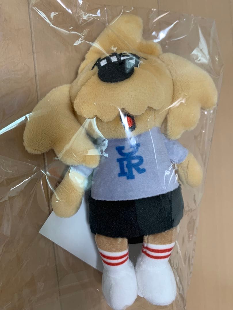 優里dogぬいぐるみ 優里犬の新しいお洋服買ったの見てーー🐶ぬい用の試着室もあって吟味し