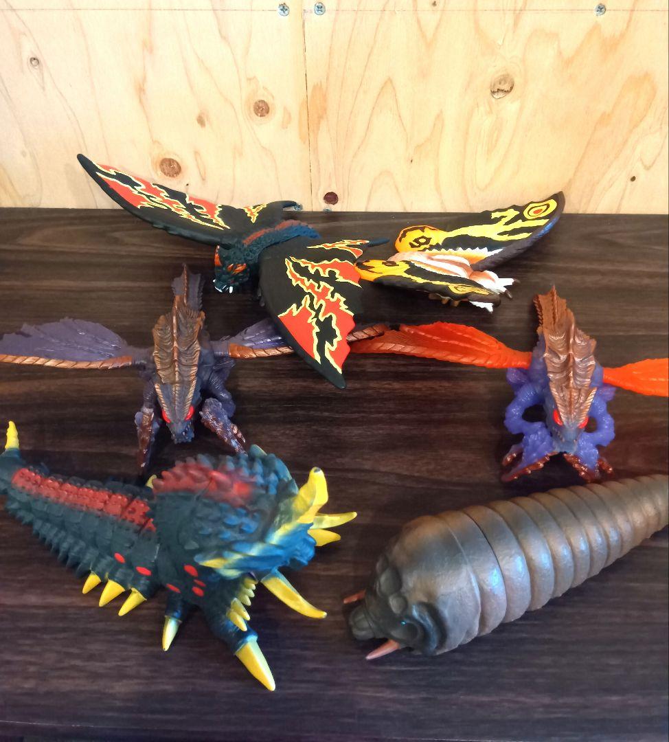 ムービーモンスターシリーズ モスラ バトラ メガギラス セット ムービーモンスターシリーズ バトラ（成虫） | 怪獣玩具に魅せられて