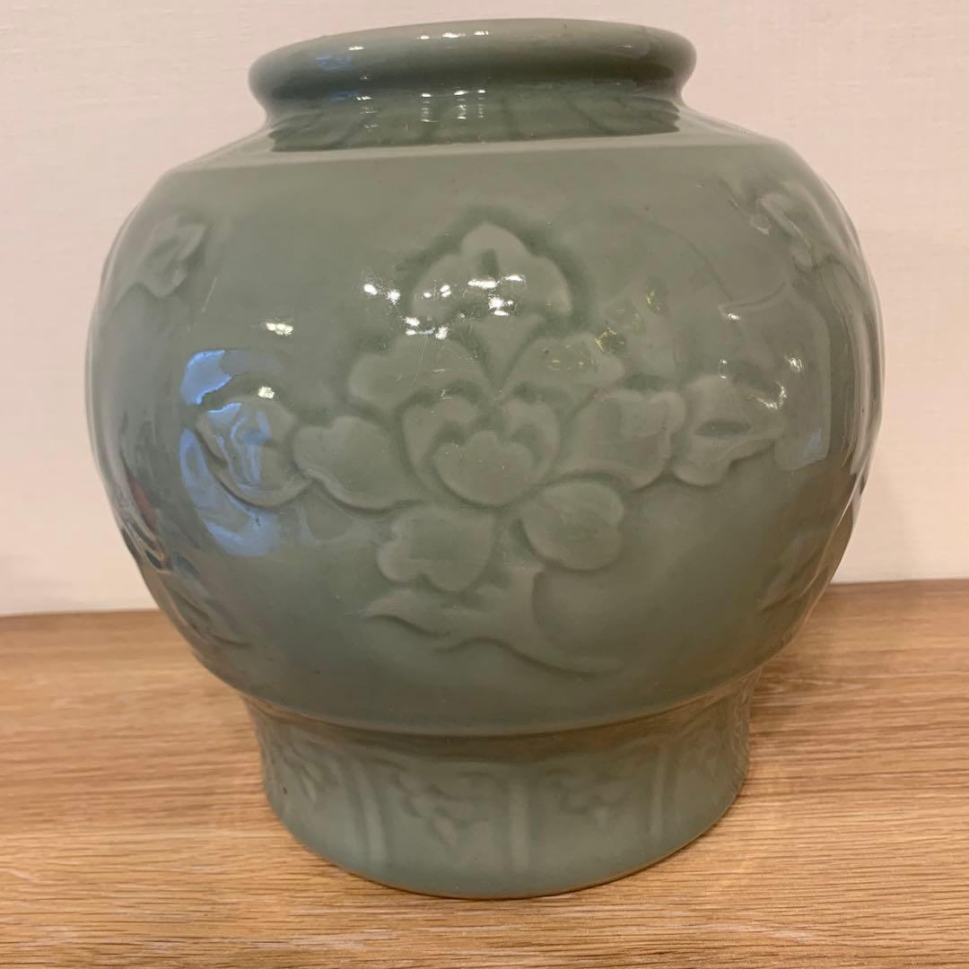 中国美術 青磁 壺　アンティーク　102 中国美術 青磁 壺 アンティーク 102 中国美術 青磁 壺 アンティーク