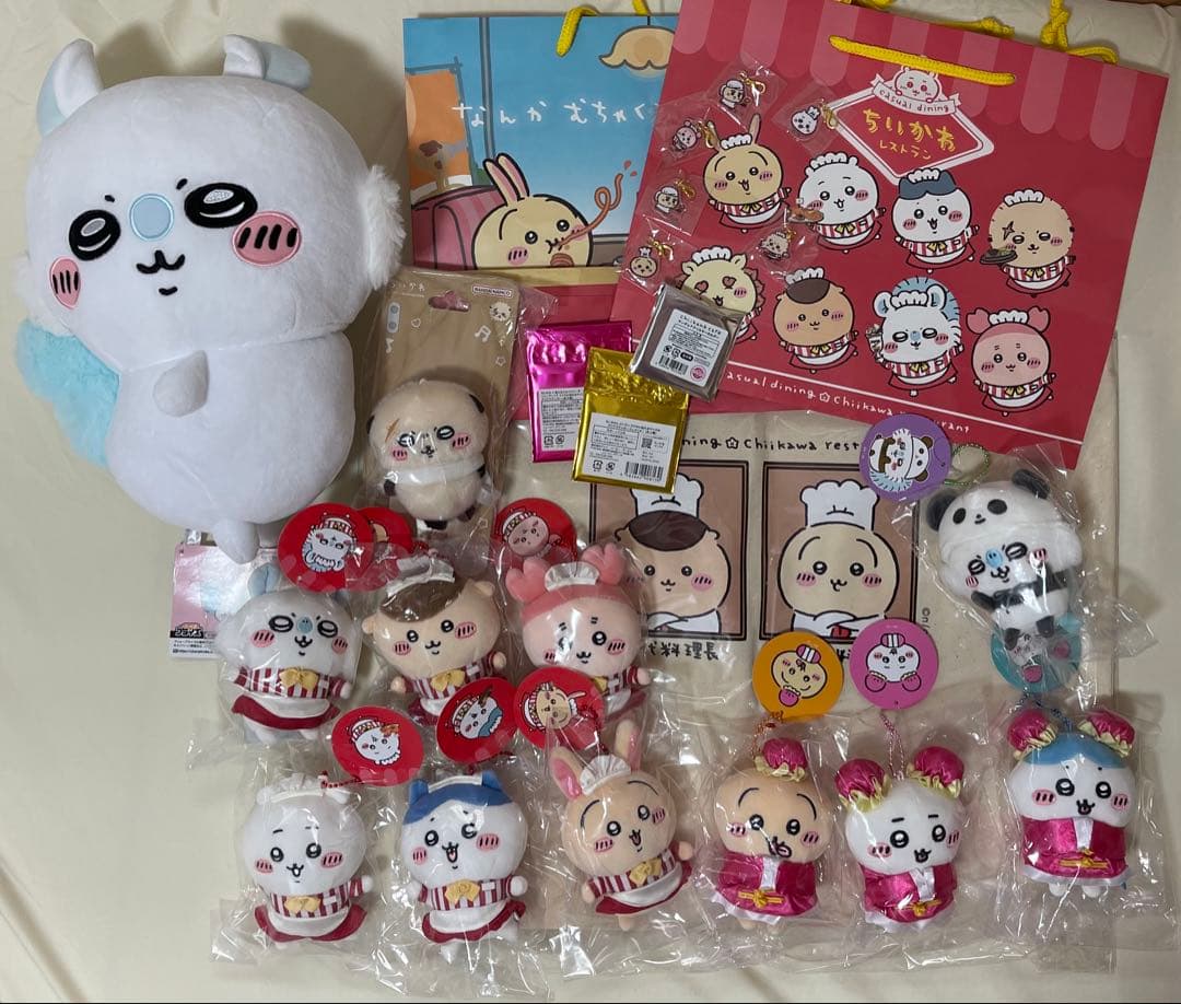 ちいかわ　おまとめセット　ちいかわレストラン　ちいかわ飯店　25点 ちいかわ ちいかわレストラン 2個セットポーチ（集合） | ちいかわ