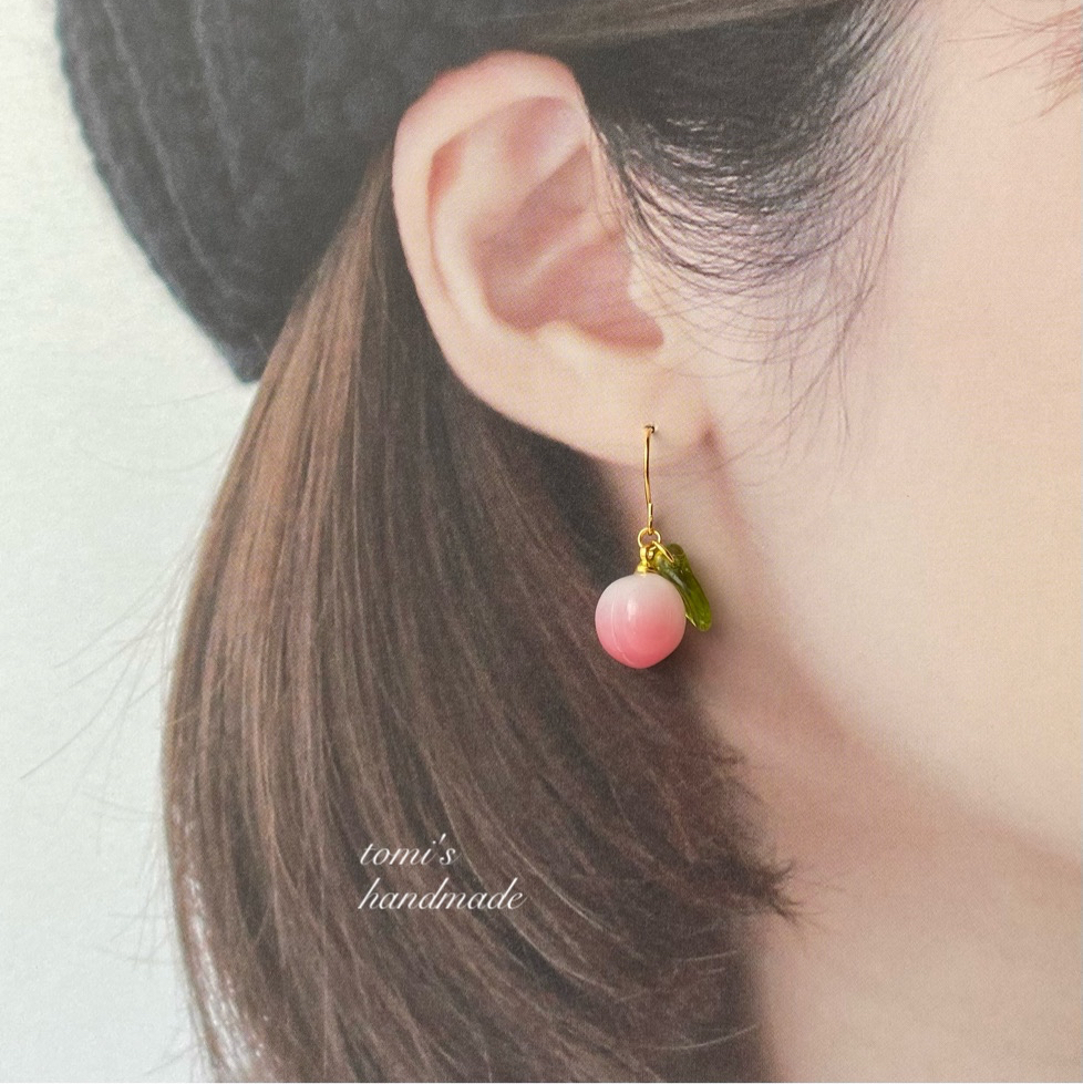 特集掲載】ガラスの食べごろ♡桃ピアス（イヤリング） 桃 ピーチ